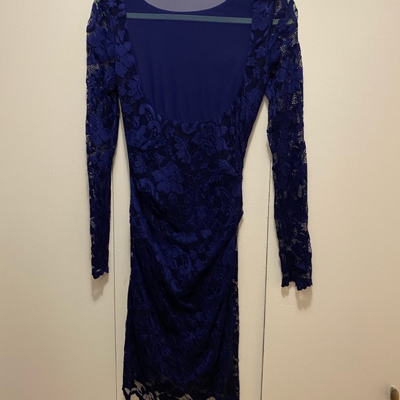 New w/o tags Nicole Miller Blue Lace Overlay Dress - Picture 4 of 4
